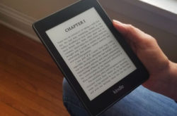 Máy đọc sách Kindle Paperwhite trên Amazon