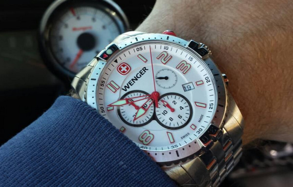 Mua đồng hồ hãng Wenger ở Mỹ được nhiều người lựa chọn