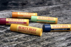 Son dưỡng môi Burt’s Bees Beeswax